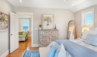 1048 Ocean Rd, Narragansett, RI 02882