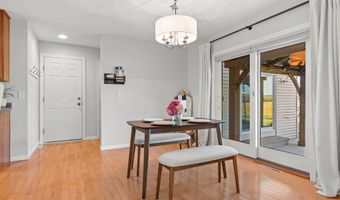 4715 N BROOKSHIRE Dr, Appleton, WI 54913