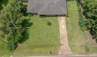 202 Gay St, Batesville, MS 38606