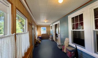 104 7th St, Bangor, ME 04401