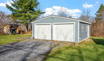 1612 W Glenville Rd, Amsterdam, NY 12010