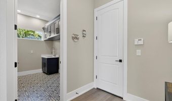 614 Pinckney Dr, Apollo Beach, FL 33572