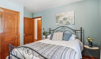 51 Cayuga Ct, Burlington, VT 05408