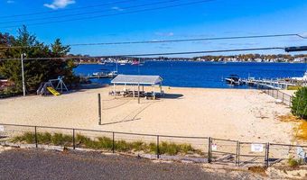 91 Shorewood Dr, Bayville, NJ 08721