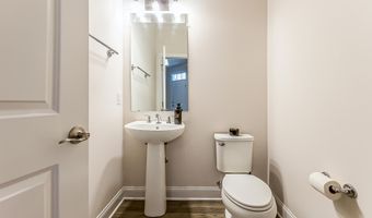 3075 N Spurway Dr, Ann Arbor, MI 48105