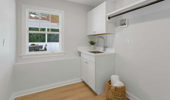4 Rabbit Ln, Darien, CT 06820