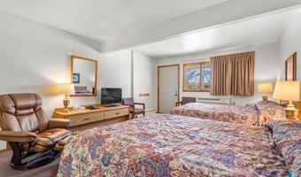 1409 Cedar St, Beresford, SD 57004