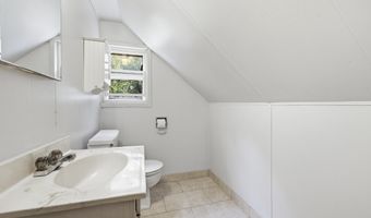1109 S 2nd St, Alma, WI 54610