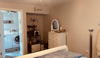 202 W Walnut St, Bainbridge, IN 46105