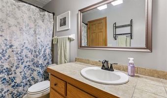 13927 Herald Ct, Apple Valley, MN 55124