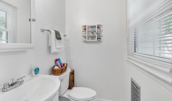 142 Dogwood St, Amherst, VA 24521
