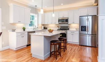 1 Cassidy Trl, Coventry, RI 02816