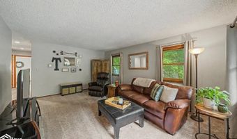 2349 Lake View Dr, Ames, IA 50010