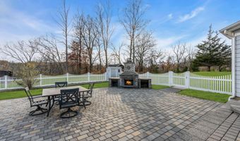 113 Arneytown Hornerstown Rd, Allentown, NJ 08501