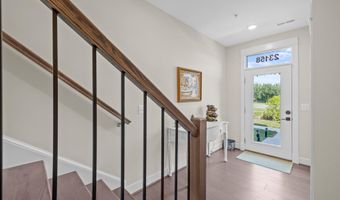 23158 HORSESHOE TRAIL Sq, Brambleton, VA 20148