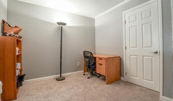 10 Belmont Dr, Barnstead, NH 03225