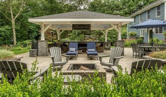 91 Woodridge Dr, North Kingstown, RI 02874