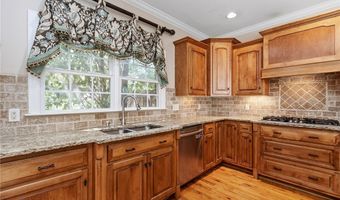 205 Graylyn Dr, Anderson, SC 29621