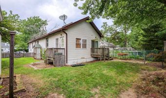 224 Walling Pl, North Middletown, NJ 07748