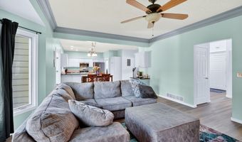 1235 Bentwood Ct, Altoona, IA 50009