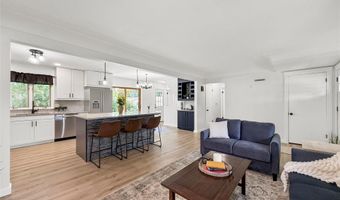 6785 NW 10th St, Des Moines, IA 50313