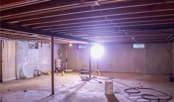 724 Greenville Ave, Johnston, RI 02919
