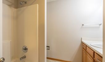 3208 SW Olde Ivy Cir, Ankeny, IA 50023
