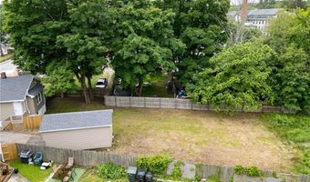 12 BROAD St, Coventry, RI 02816