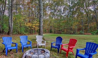 55 Whisper Ln, North Kingstown, RI 02852