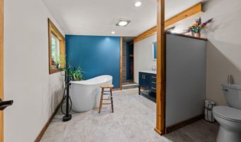 164 Stagecoach Rd, Barrington, NH 03825