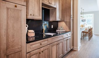 272 Freedom Ln Franklin, Allison Park, PA 15101