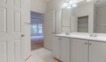 5645 HARRINGTON FALLS Ln, Alexandria, VA 22312