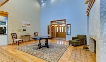 9 University Pl, Amsterdam, NY 12010