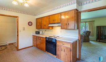 207 S 11th St, Beresford, SD 57004