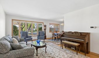 827 N Douglas Ave, Arlington Heights, IL 60004