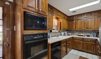 1228 Alma North St, Alma, AR 72921