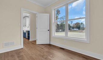 2 Potters Ct, Bayville, NJ 08721