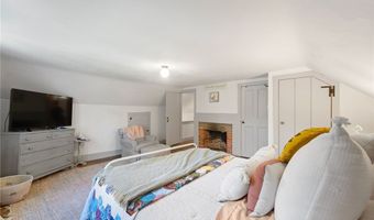 16 Burgess Rd, Foster, RI 02825