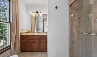 8906 138th Street Ct, Apple Valley, MN 55124