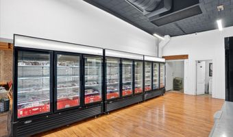 33 W Olive St, Aurora, MO 65605