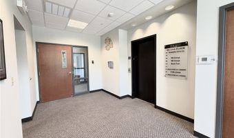 206 SW 8th St 212, Bentonville, AR 72712