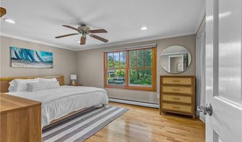 46 Steamboat St, Jamestown, RI 02835