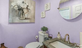 112 W 52nd St, Savannah, GA 31405
