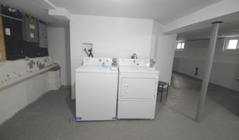 809 Brewster St, Bridgeport, CT 06605