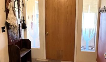 27230 S COYOTE Trl, Congress, AZ 85332