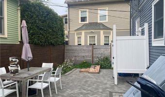 27 Mann Ave, Newport, RI 02840