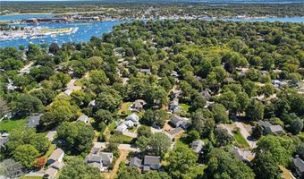 5 Lee Rd, Barrington, RI 02806