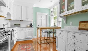 90 Rhode Island Ave 2, Newport, RI 02840