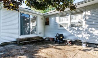 64 Amherst Rd, Cranston, RI 02920