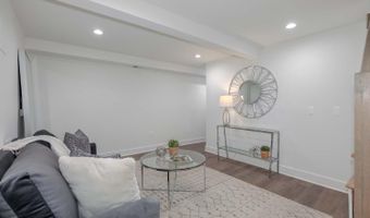 810 MADISON St NW, Washington, DC 20011